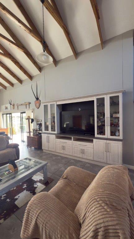 5 Bedroom Property for Sale in Wavecrest Eastern Cape